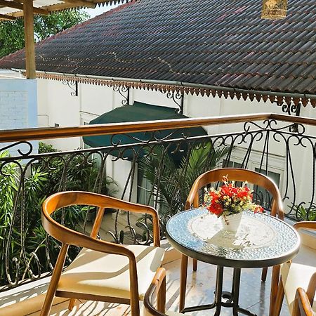 Surokarsan 9 House Yogyakarta Hotel ภายนอก รูปภาพ