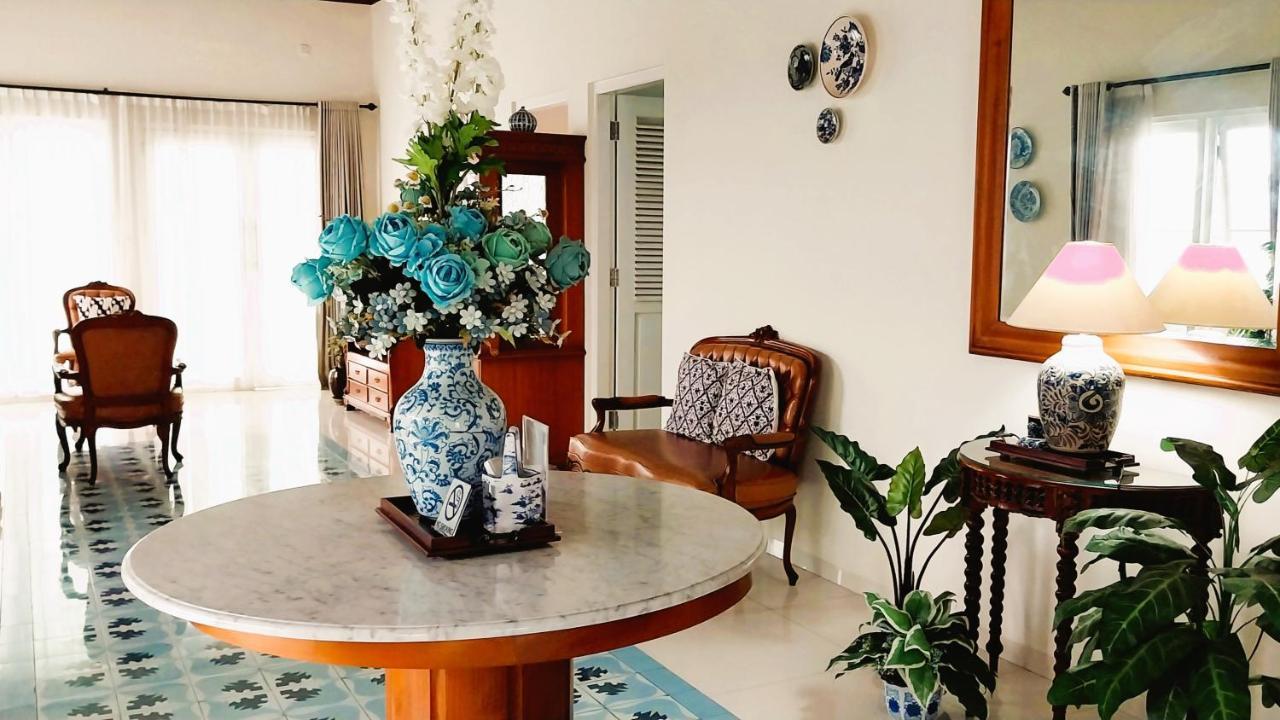 Surokarsan 9 House Yogyakarta Hotel ภายนอก รูปภาพ