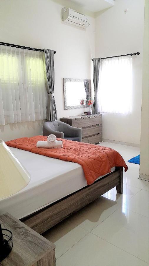 Surokarsan 9 House Yogyakarta Hotel ภายนอก รูปภาพ