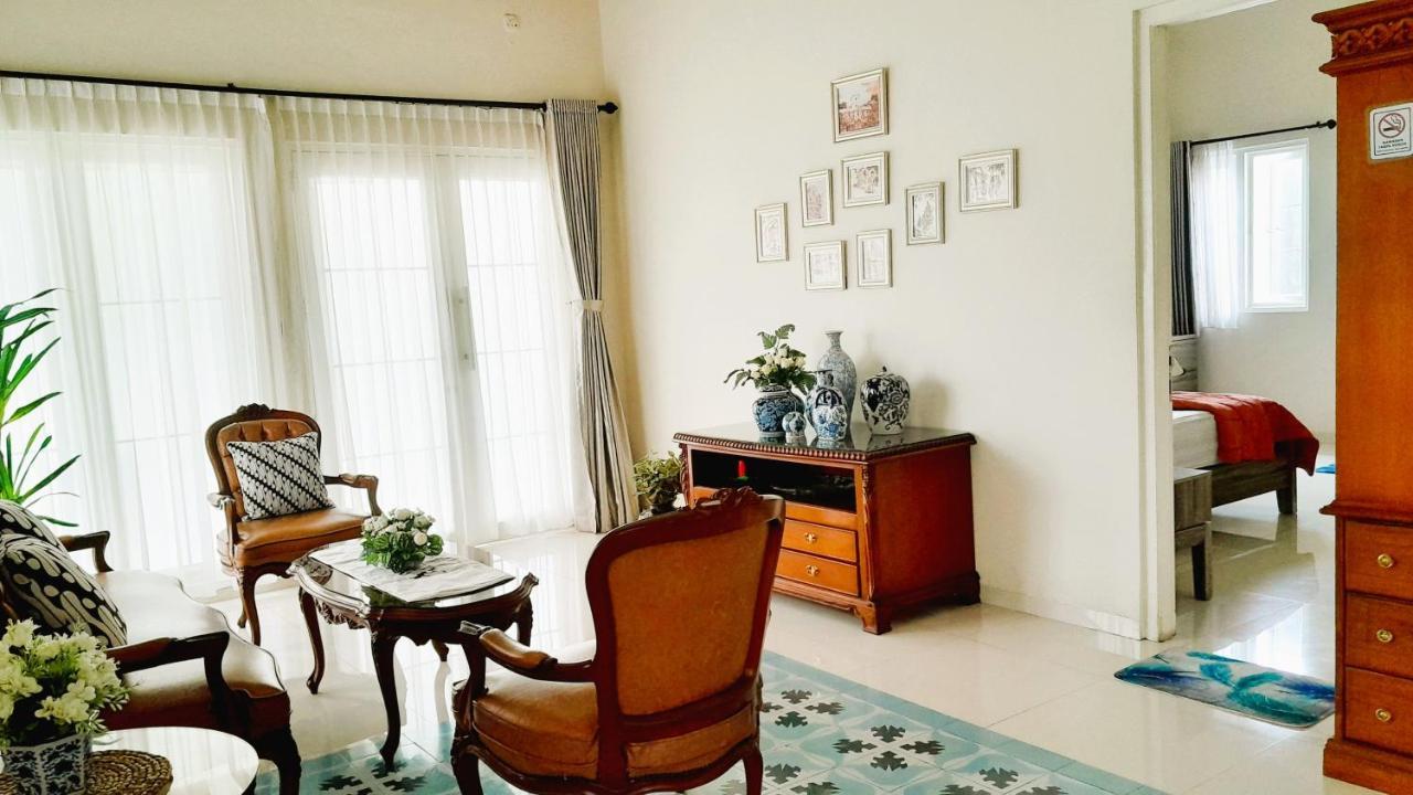 Surokarsan 9 House Yogyakarta Hotel ภายนอก รูปภาพ