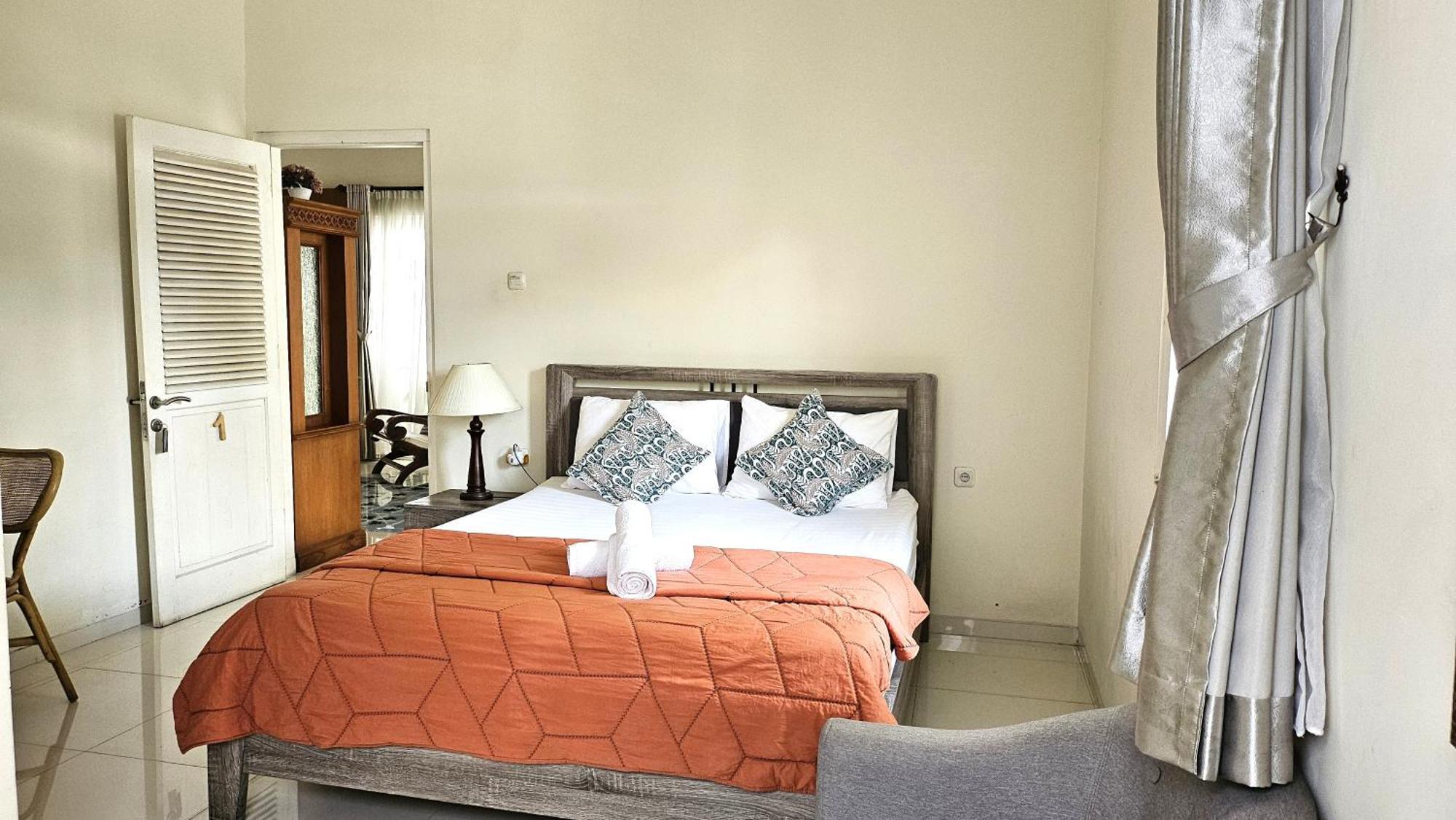 Surokarsan 9 House Yogyakarta Hotel ภายนอก รูปภาพ