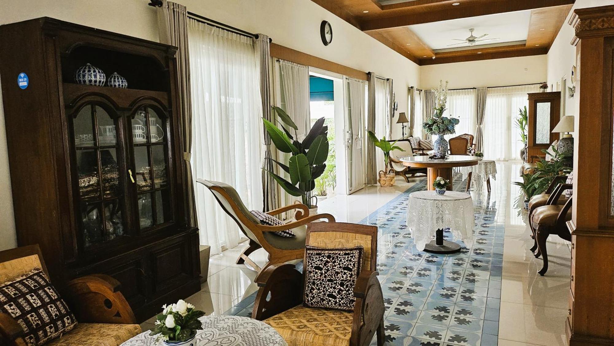 Surokarsan 9 House Yogyakarta Hotel ภายนอก รูปภาพ